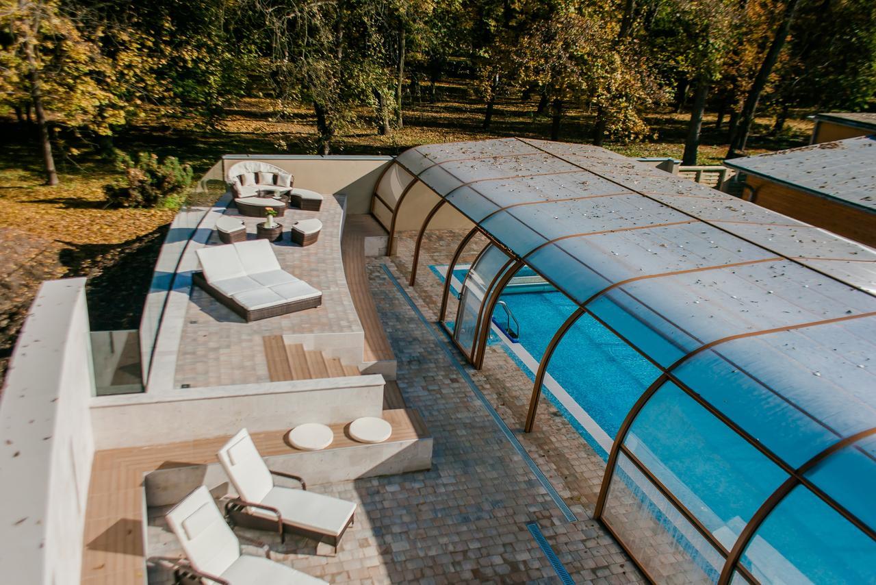 Fonix Wellness Resort Csitár Exteriör bild