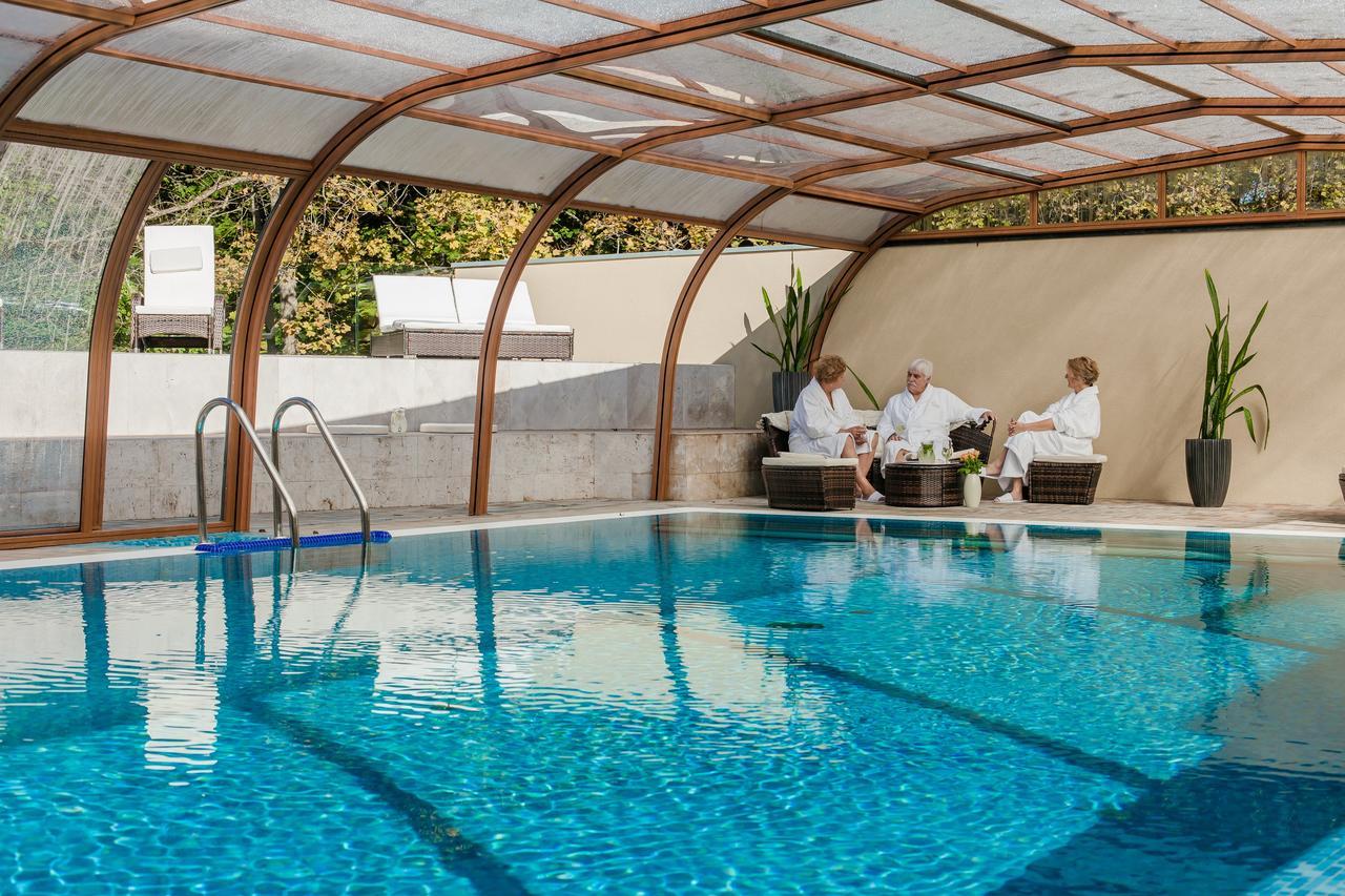 Fonix Wellness Resort Csitár Exteriör bild